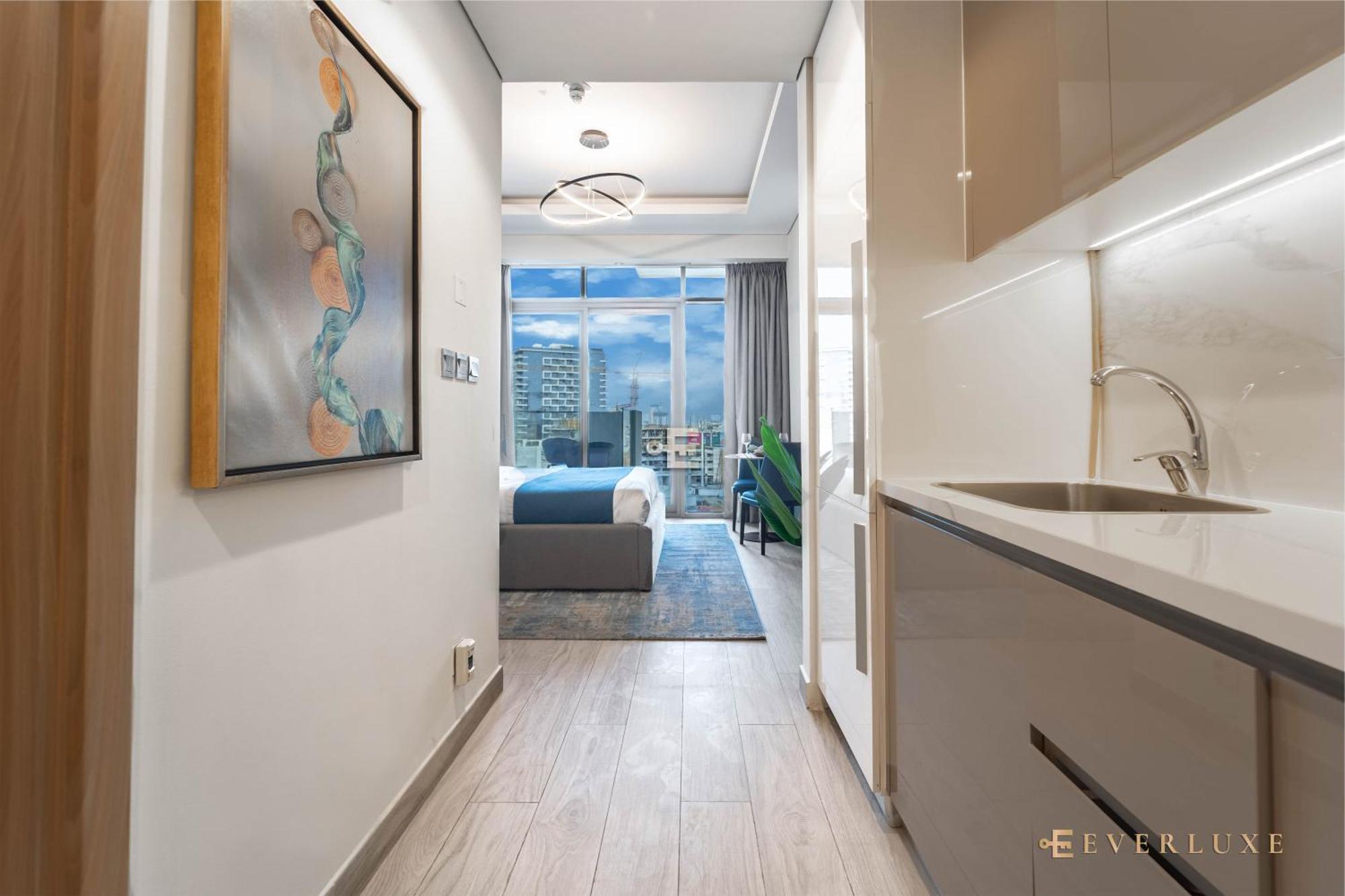 Everluxe Modern Pool View In Al Jaddaf Apartment Dubai