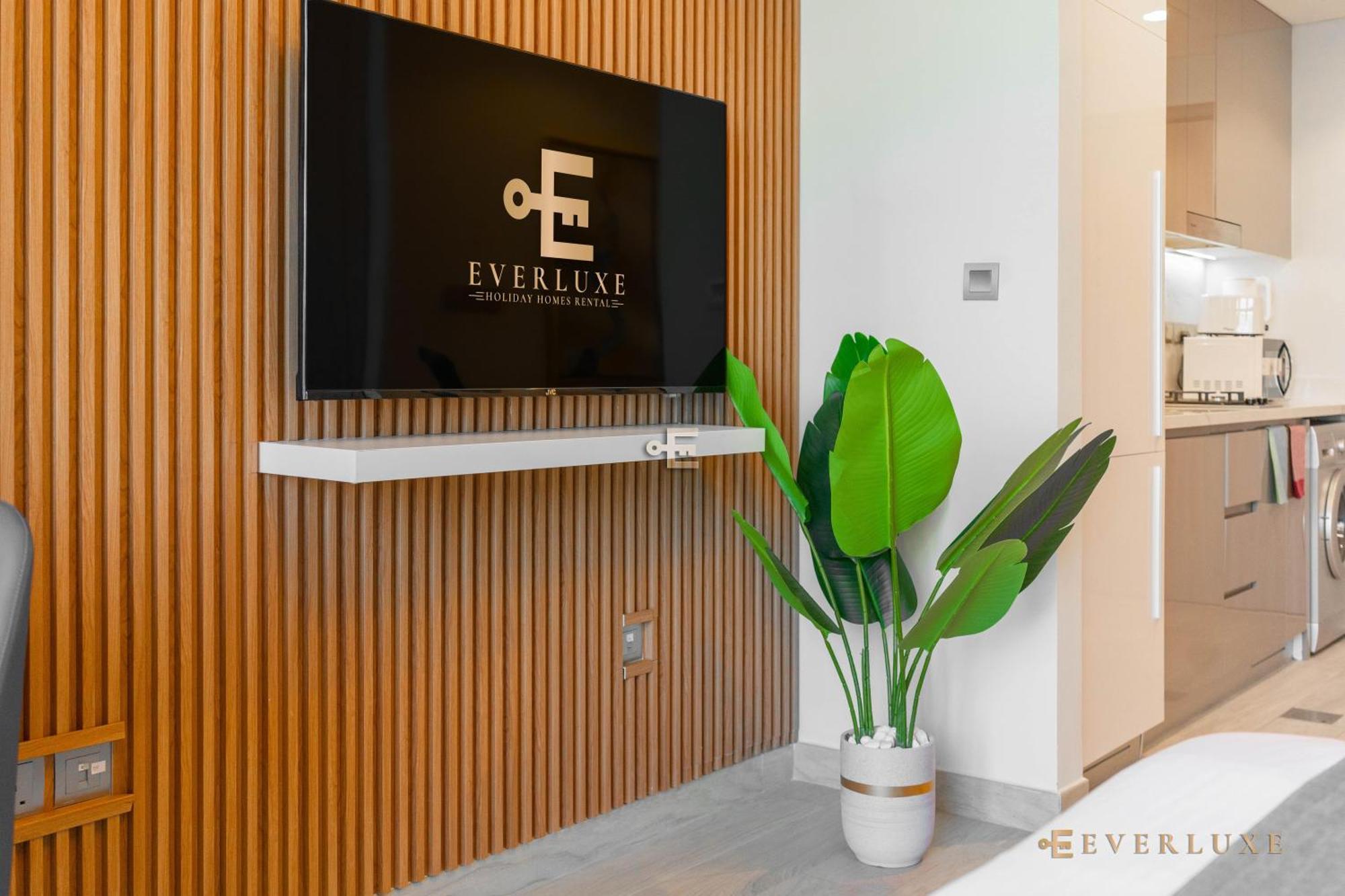Apartment Everluxe Modern Pool View In Al Jaddaf Dubai