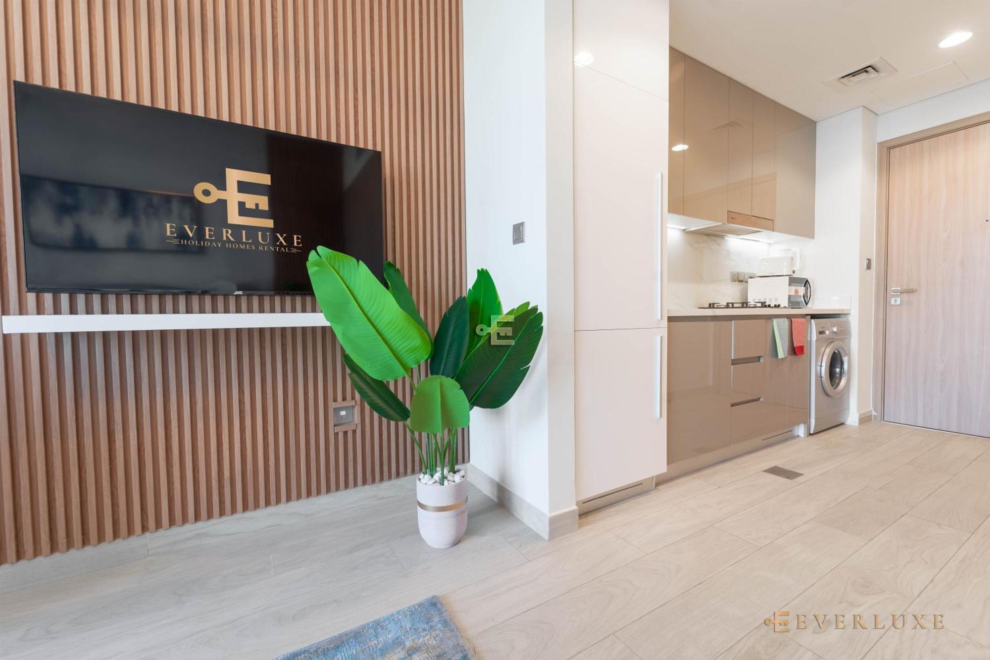 Apartment Everluxe Modern Pool View In Al Jaddaf *